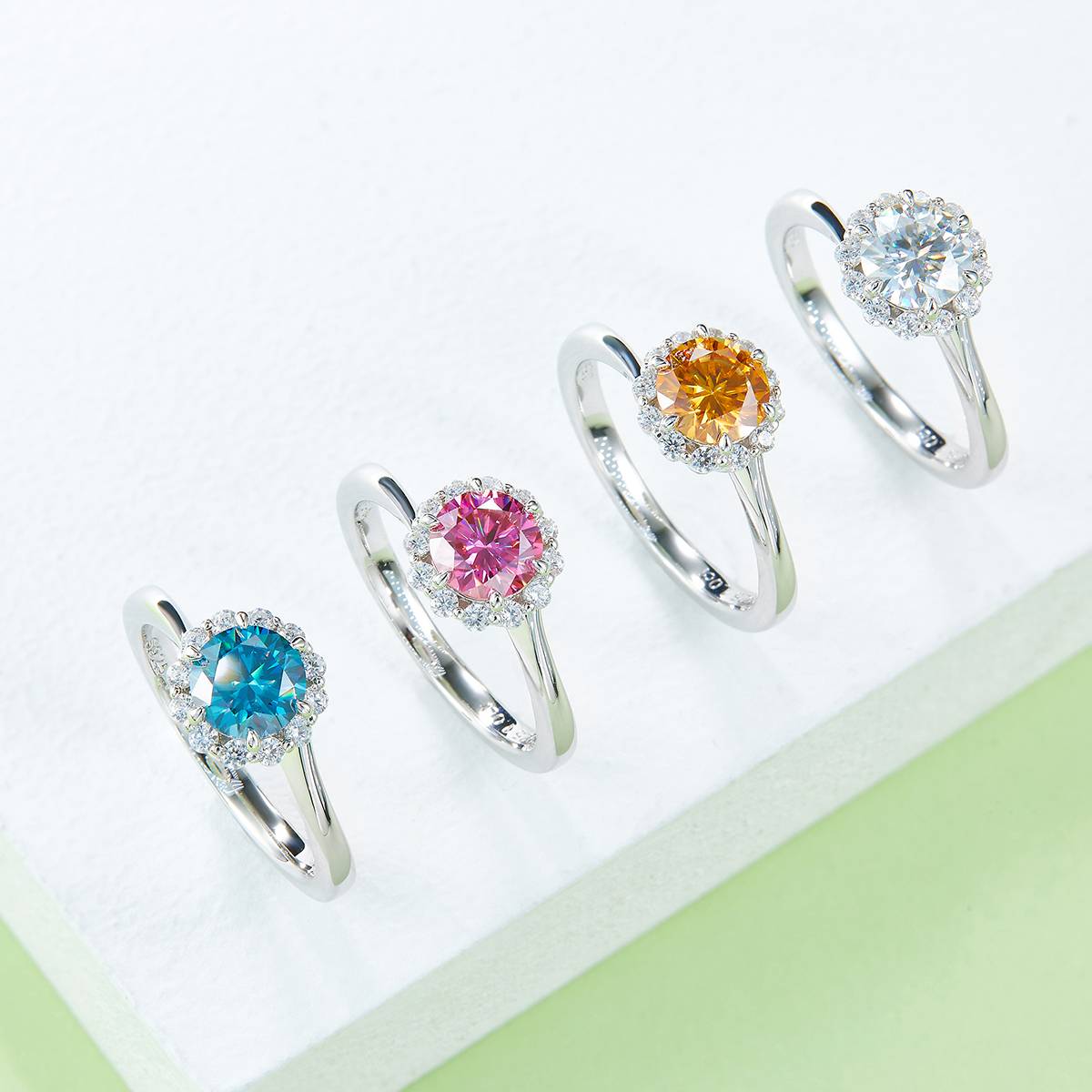 Love Fire S925 Silver Plated Platinum Moissanite Diamond Women's Ring 1 Carat D-Class